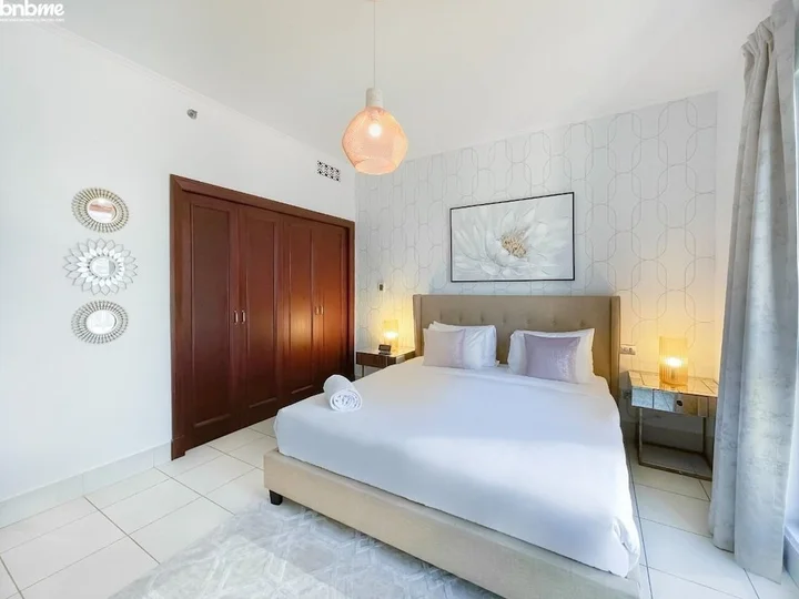 Дубай: Lux 2B in Oldtown in of DT by Bnbme Homes