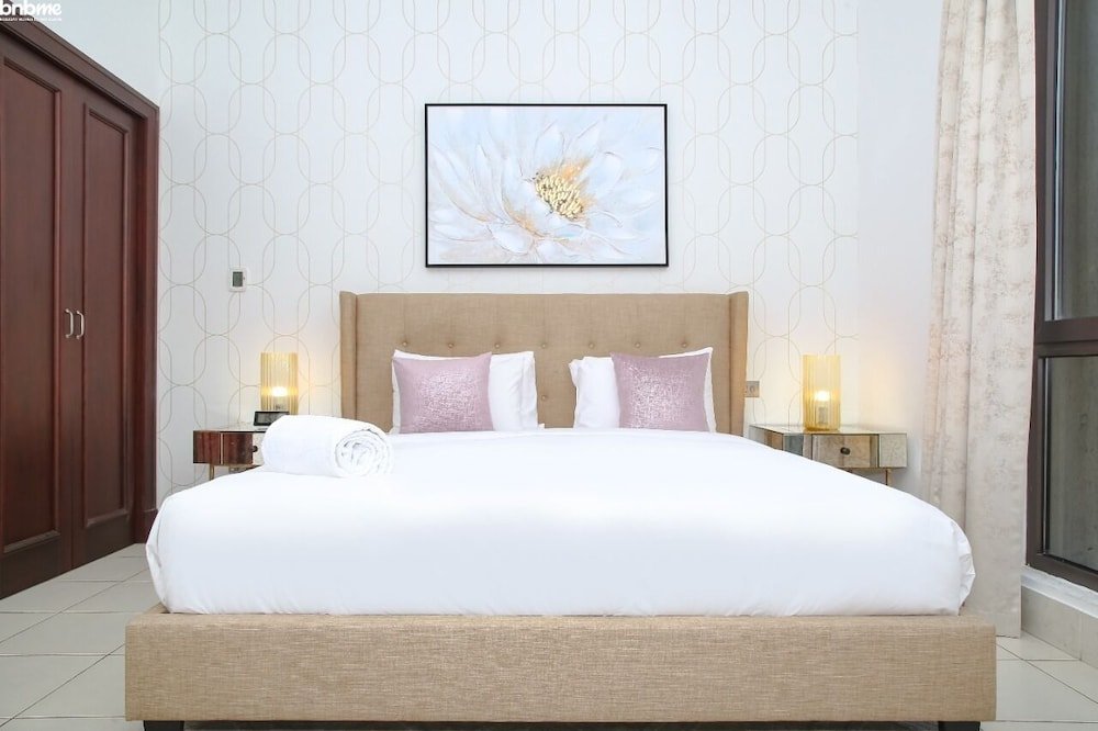 Дубай: Lux 2B in Oldtown in of DT by Bnbme Homes