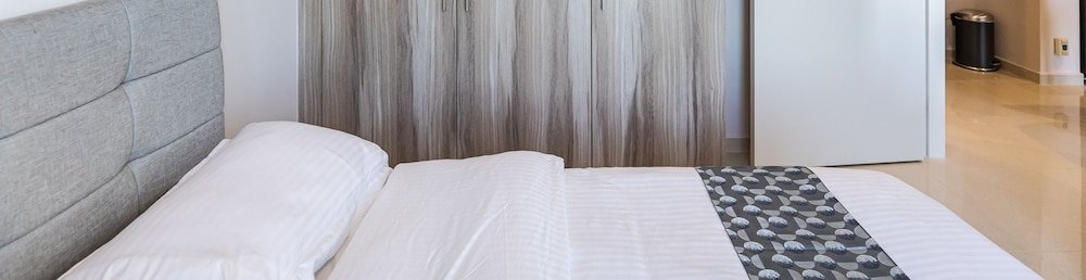 Дубай: DHH1 Bed Serene Golf Vita A Damac Hills