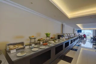 Аджман: Ajman Beach Hotel