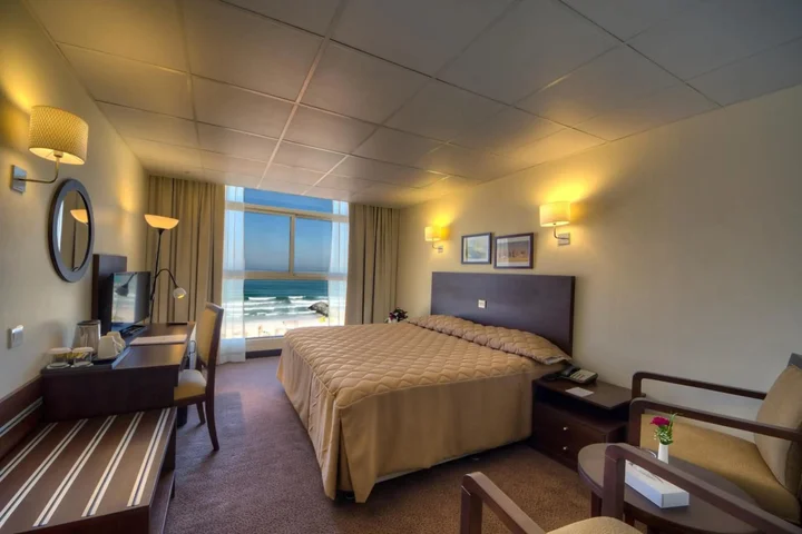 Аджман: Ajman Beach Hotel