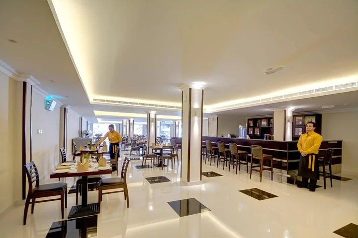 Аджман: Ajman Beach Hotel