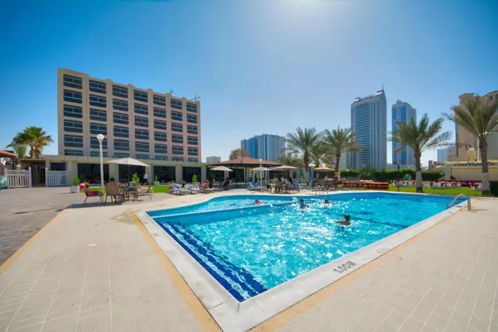 Аджман: Ajman Beach Hotel