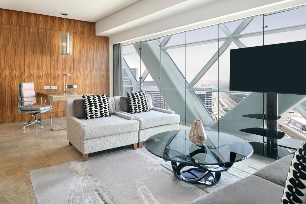 Абу-Даби: Andaz Capital Gate Abu Dhabi, By Hyatt