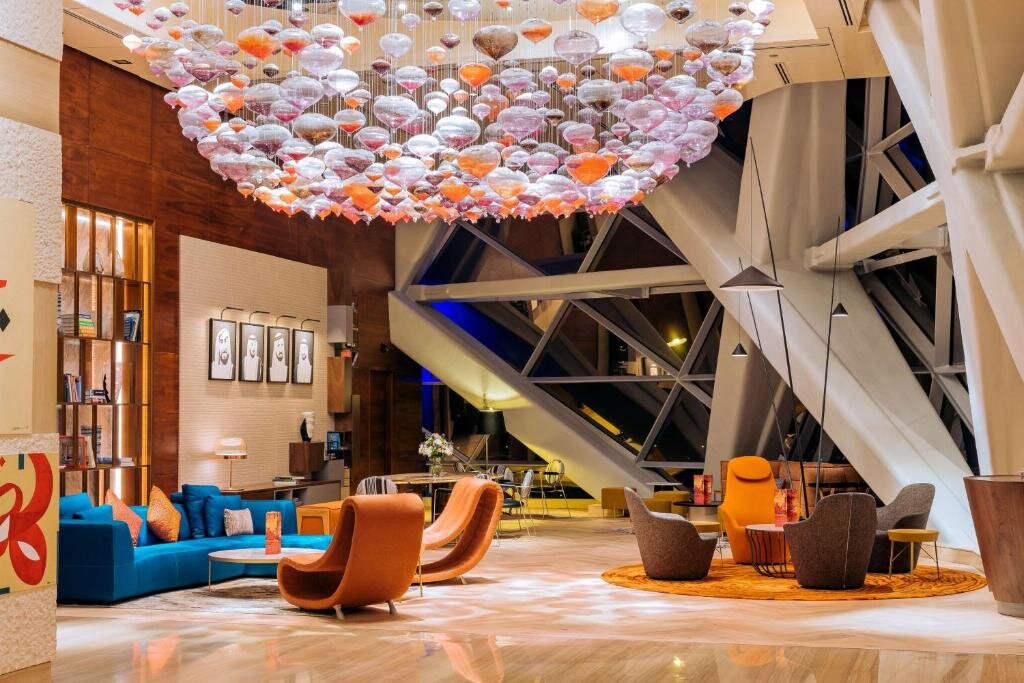 Абу-Даби: Andaz Capital Gate Abu Dhabi, By Hyatt