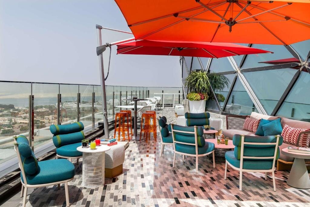 Абу-Даби: Andaz Capital Gate Abu Dhabi, By Hyatt