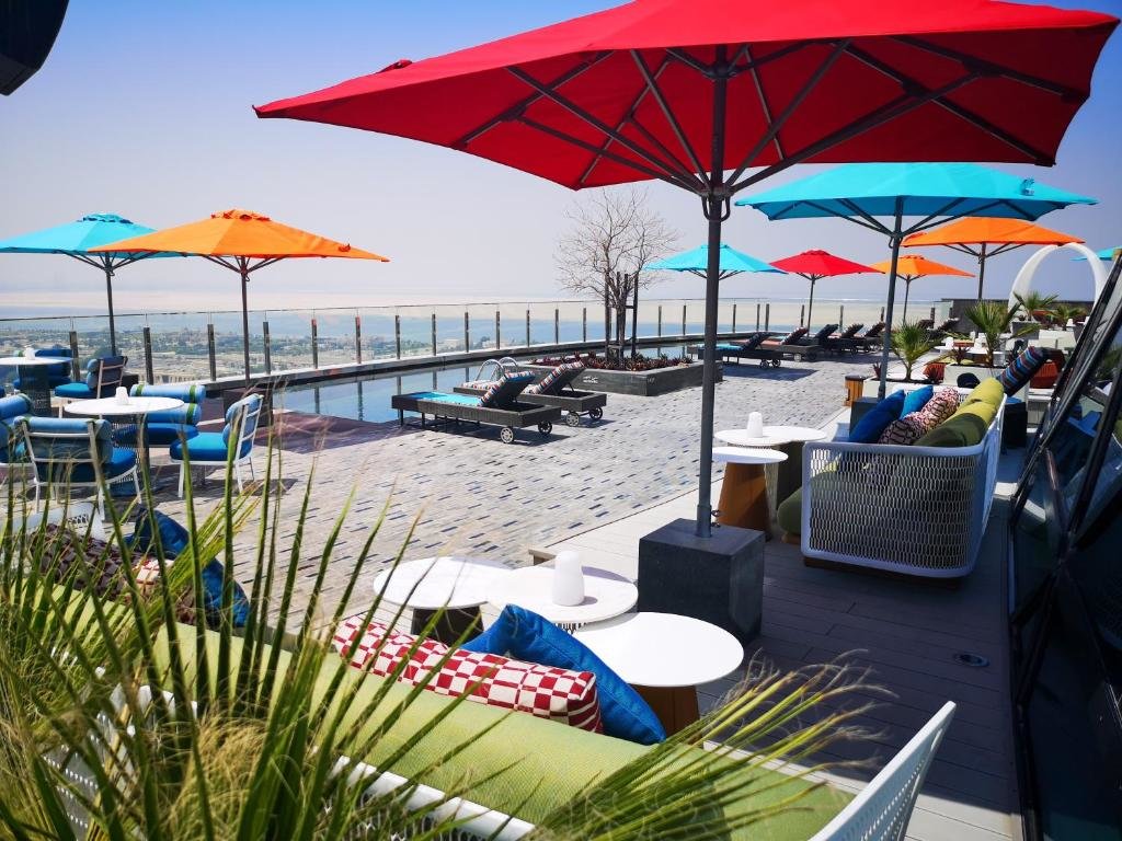 Абу-Даби: Andaz Capital Gate Abu Dhabi, By Hyatt
