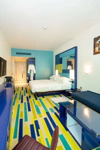 Дубай: Dubai International Hotel