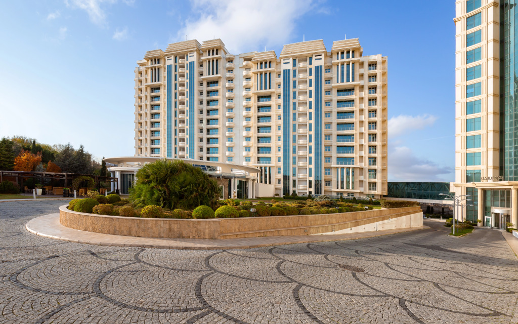 Баку: Badamdar Hotel and Residences