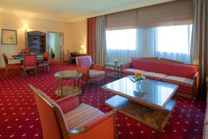 Дубай: Capitol Hotel