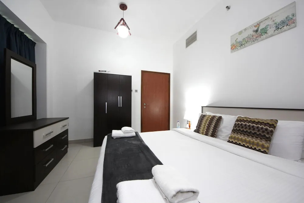Дубай: Signature Holiday Home - Marina Pinnacle
