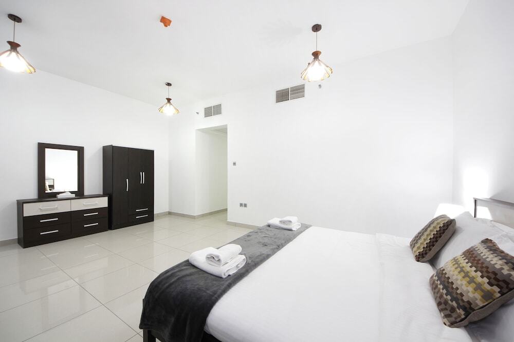 Дубай: Signature Holiday Home - Marina Pinnacle