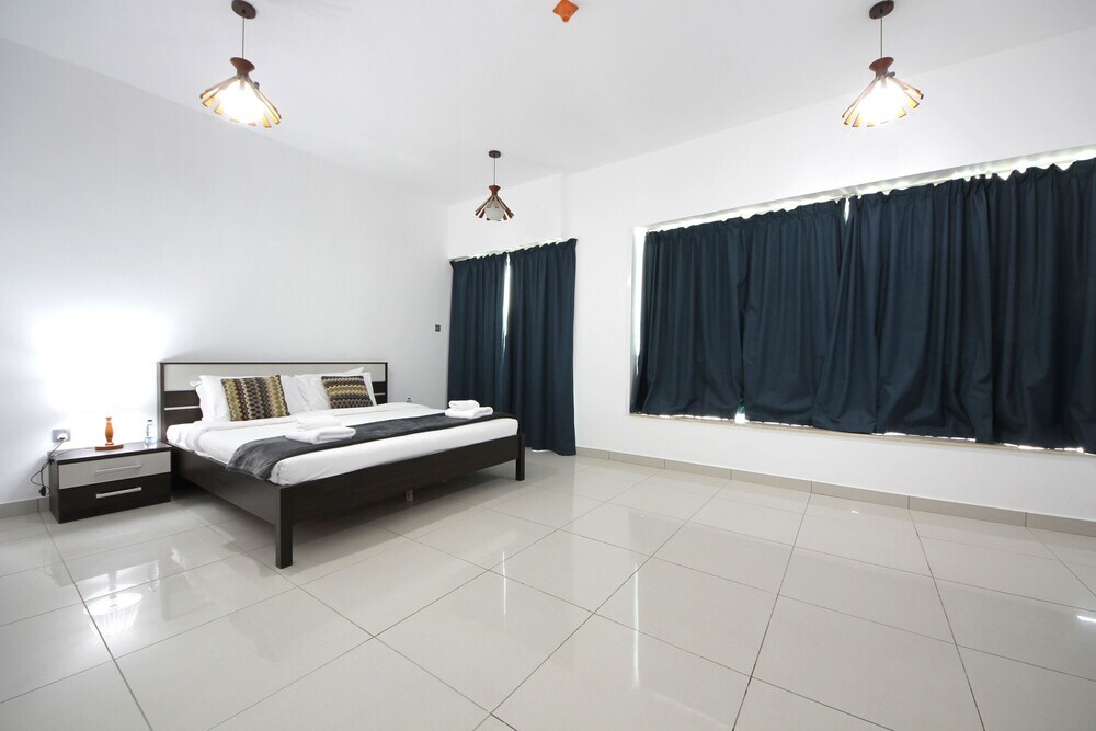 Дубай: Signature Holiday Home - Marina Pinnacle