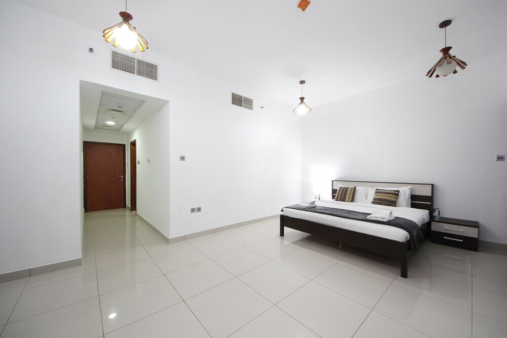 Дубай: Signature Holiday Home - Marina Pinnacle
