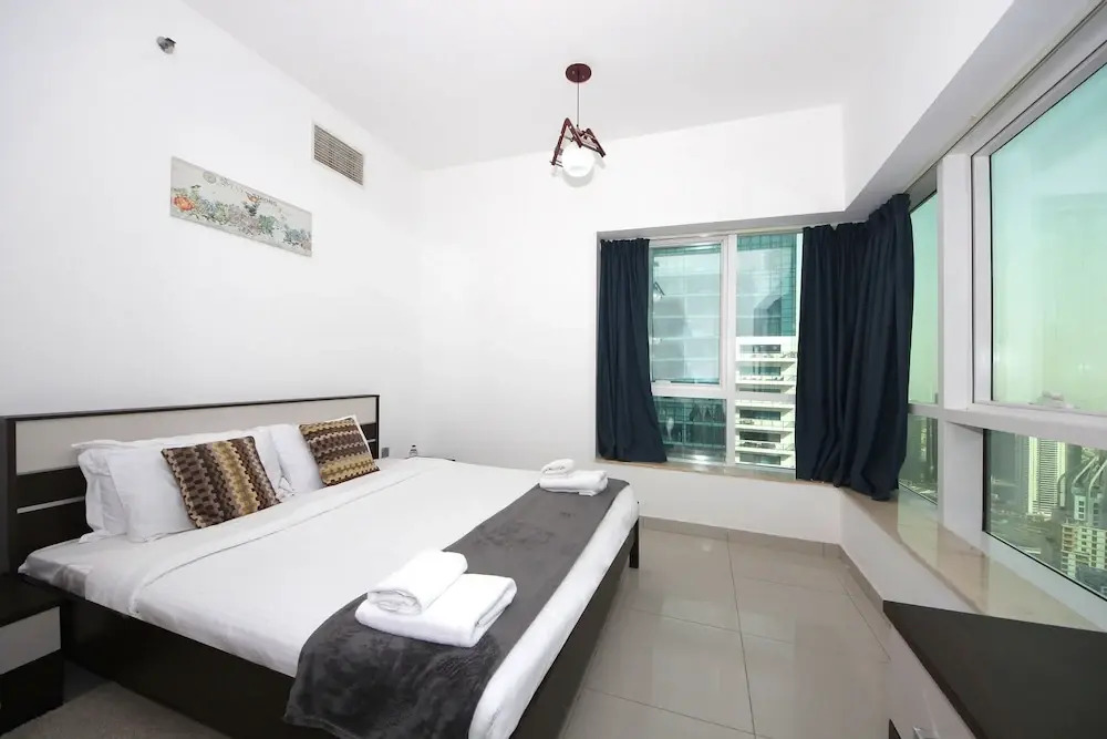 Дубай: Signature Holiday Home - Marina Pinnacle