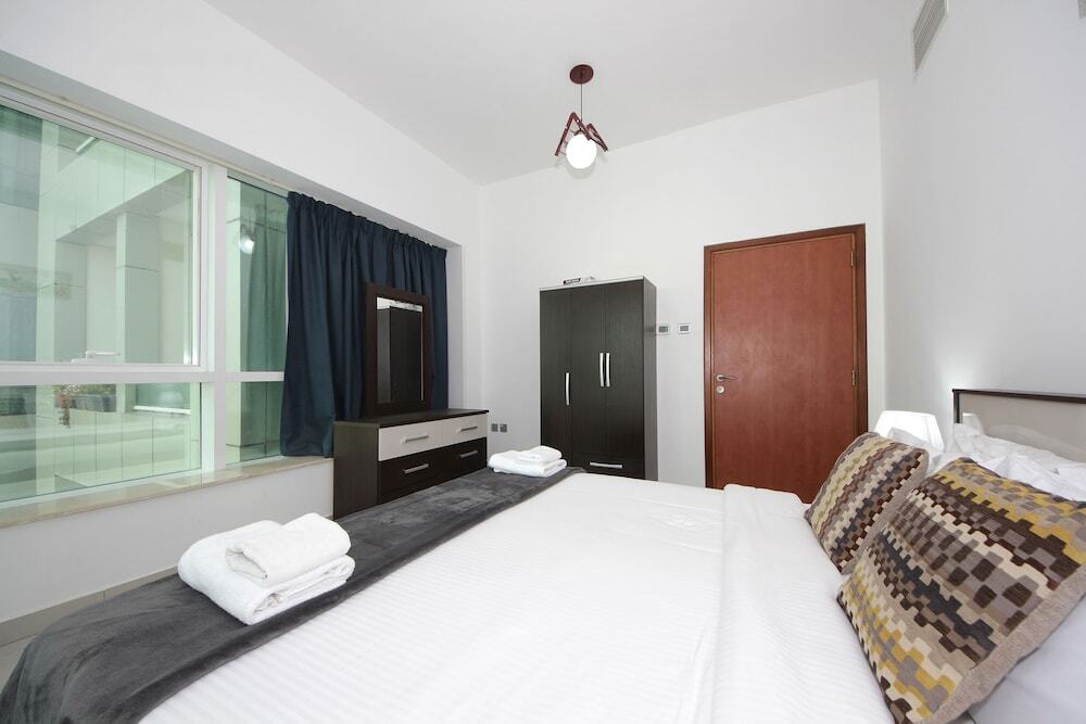 Дубай: Signature Holiday Home - Marina Pinnacle