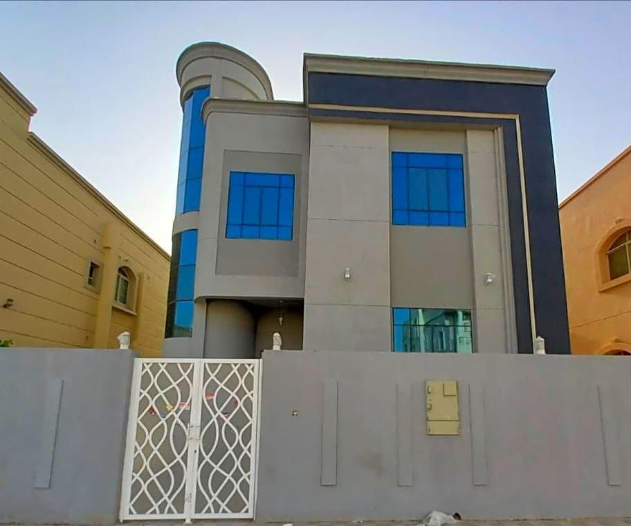 Аджман: Modern Villa in Ajman 5master rooms