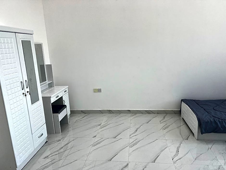 Аджман: Modern Villa in Ajman 5master rooms
