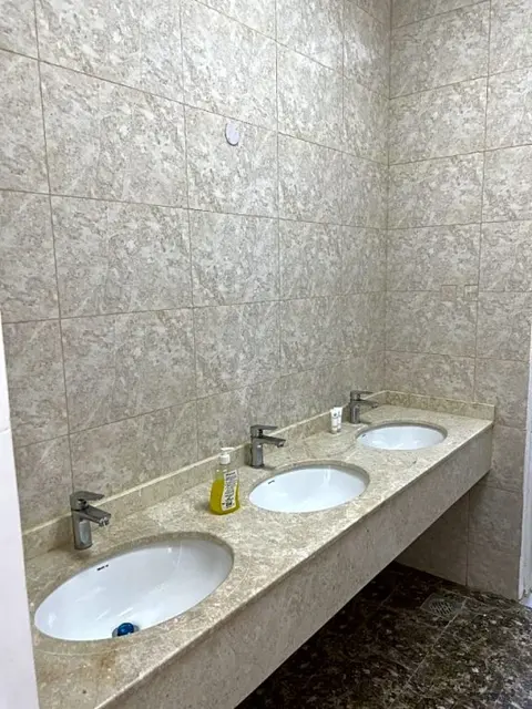 Аджман: Modern Villa in Ajman 5master rooms