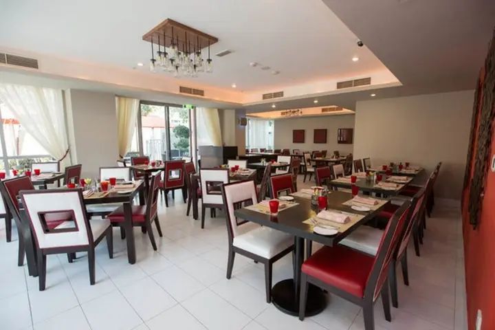 Дубай: Отель Ramada by Wyndham Downtown Dubai