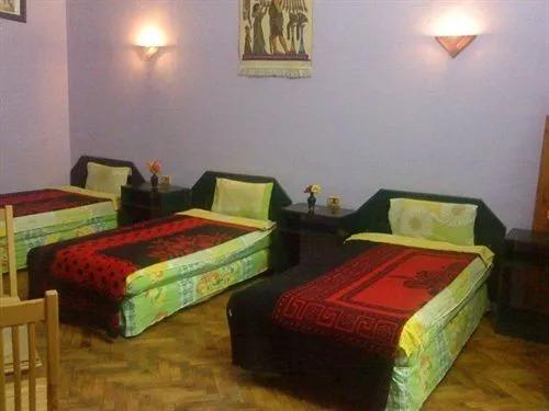 Каир: African House Hostel
