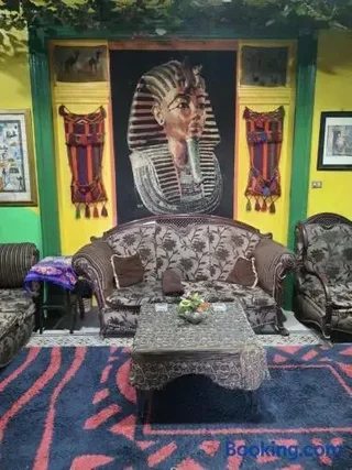 Каир: African House Hostel
