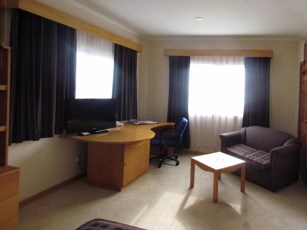 Баку: The Crescent Beach Hotel & Leisure Resort