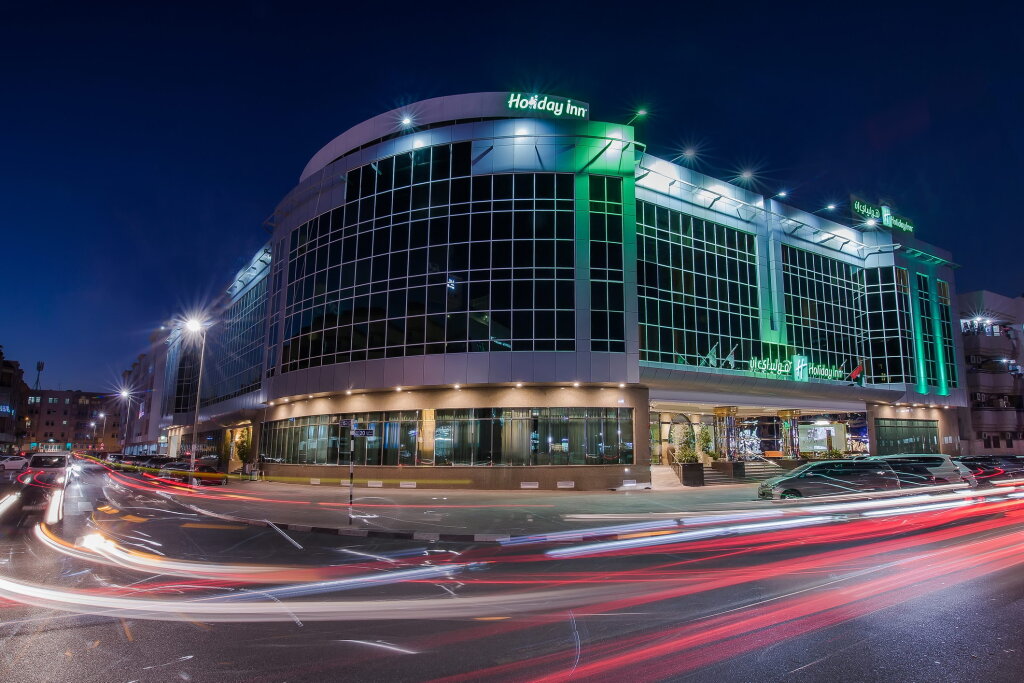 Дубай: Sunday Hotel Holiday International Dubai