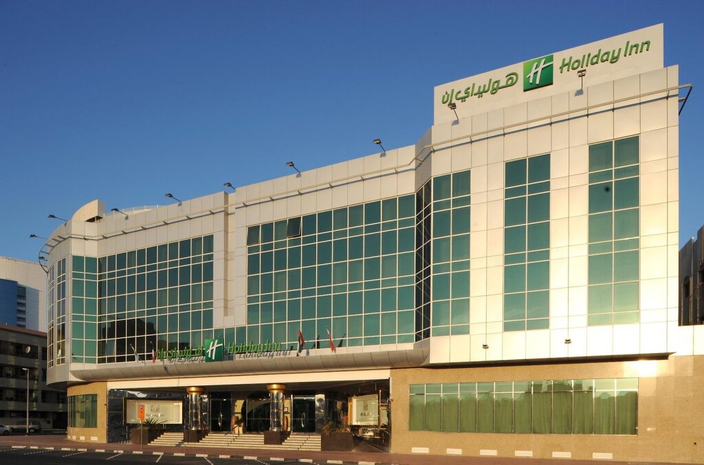 Дубай: Sunday Hotel Holiday International Dubai