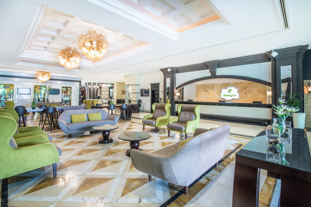 Дубай: Sunday Hotel Holiday International Dubai