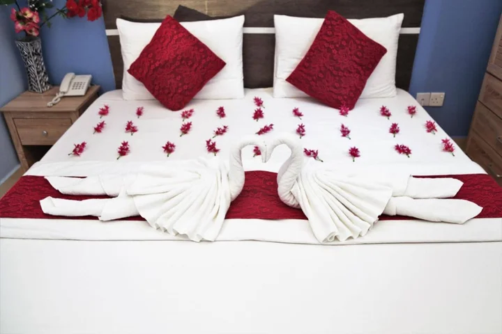 Хулхумале: Hotel Elite Beach Inn