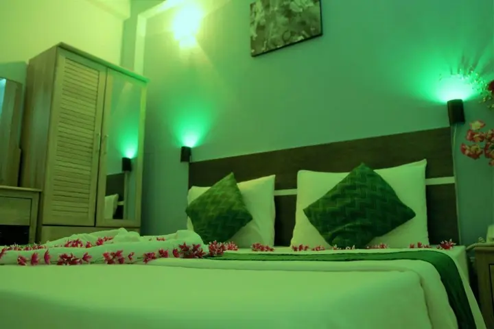 Хулхумале: Hotel Elite Beach Inn