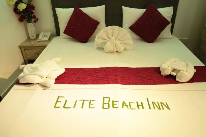 Хулхумале: Hotel Elite Beach Inn