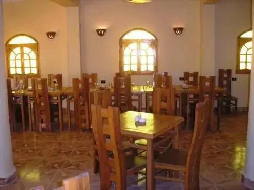 Аль-Бавити: Sandrose Baharia Hotel