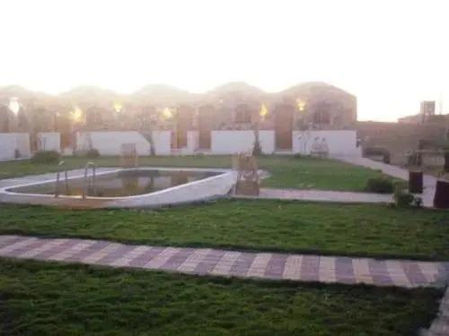 Аль-Бавити: Sandrose Baharia Hotel