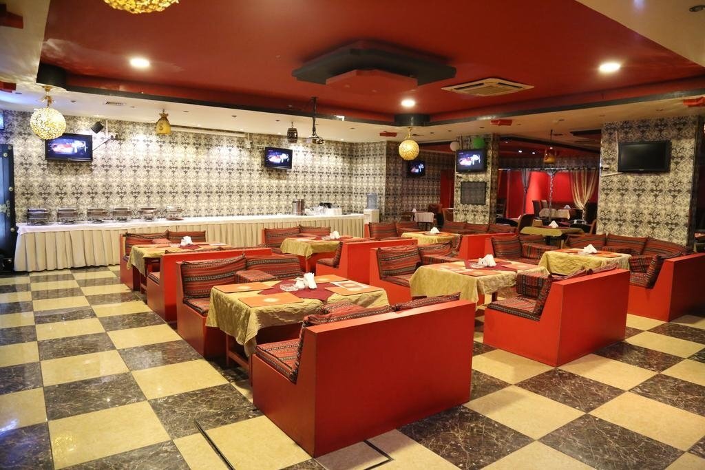 Дубай: Abjad Crown Hotel