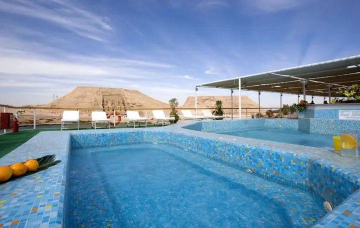 Асуан: Mövenpick Prince Abbas Lake Nasser Cruise, Every Monday Four Nights From Aswan, Every Friday Three nights From Abu-Simbel - Including Excursions and Sightseeing