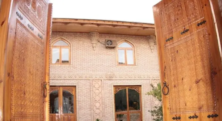 Самарканд: Caravan Serail
