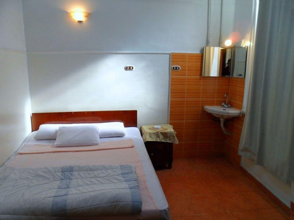 Александрия: Triomphe Hotel