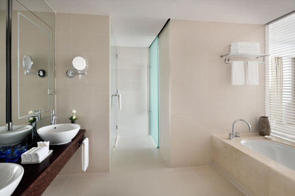 Дубай: Отель Crowne Plaza Festival City an IHG