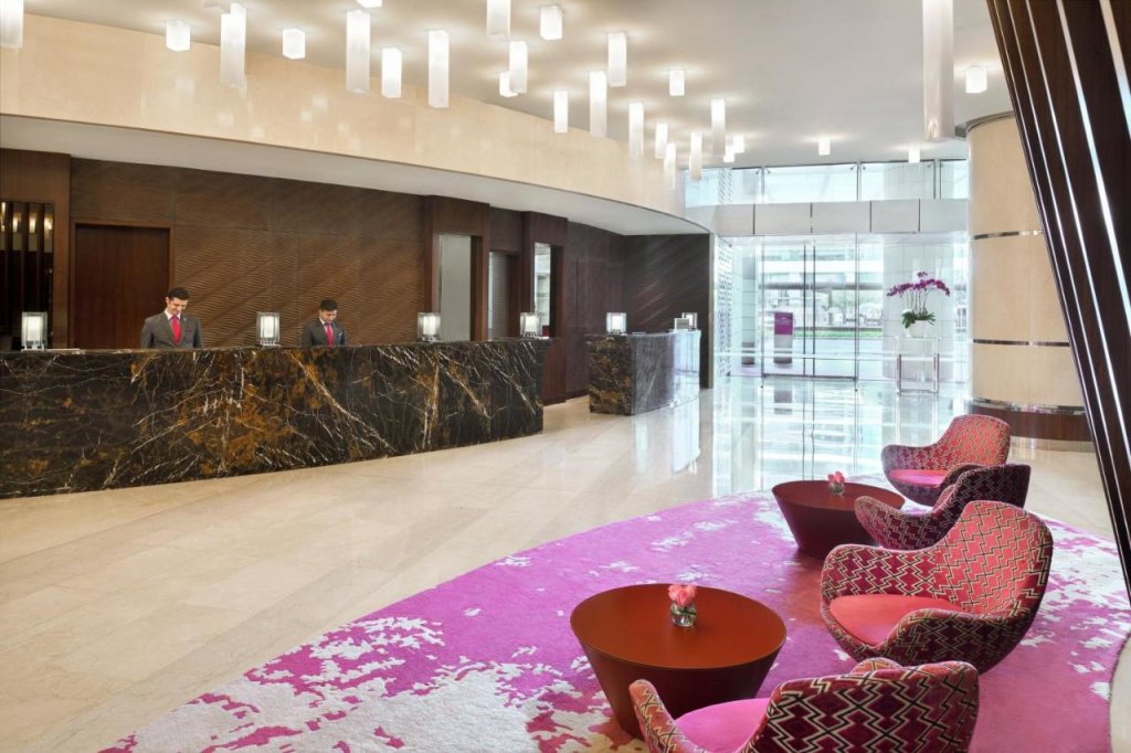 Дубай: Отель Crowne Plaza Festival City an IHG