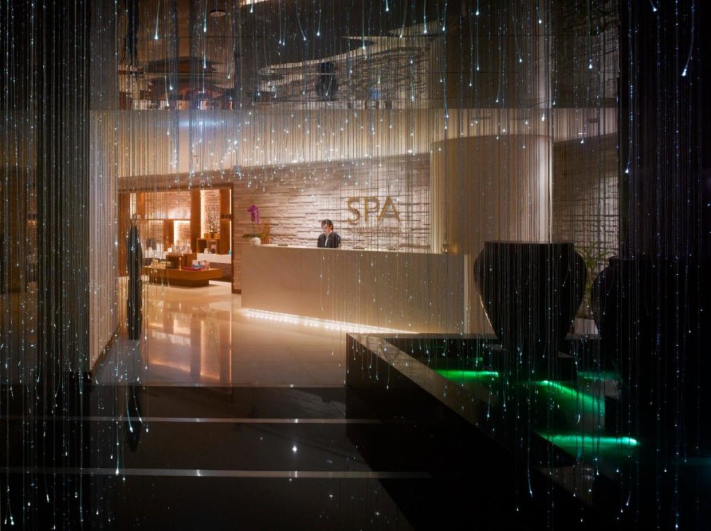 Дубай: Отель Crowne Plaza Festival City an IHG