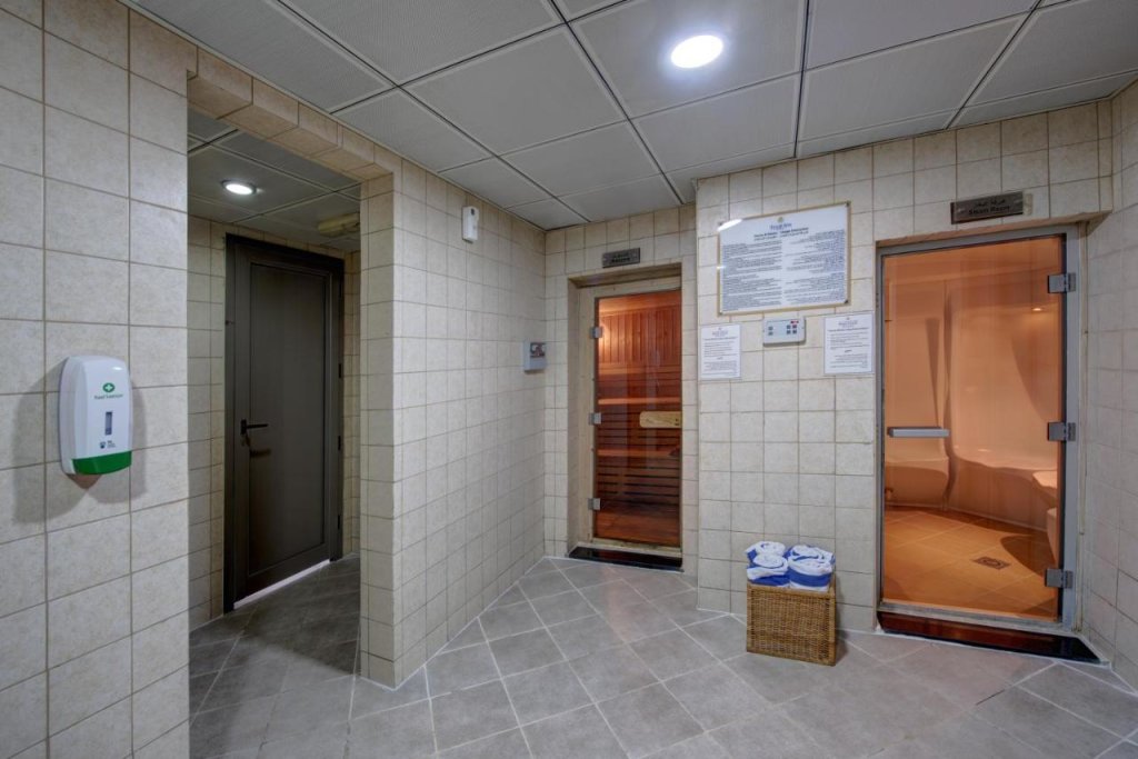 Шарджа: Sharjah Royal Tulip Hotel apartment