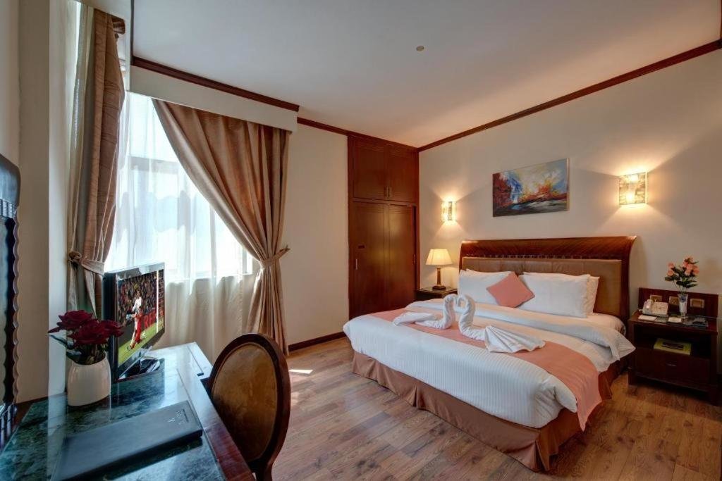 Шарджа: Sharjah Royal Tulip Hotel apartment