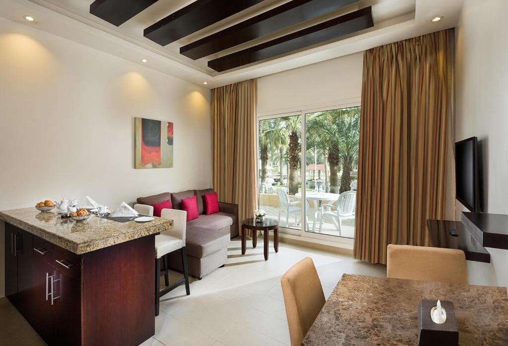 Абу-Даби: Metropolitan Al Mafraq Hotel
