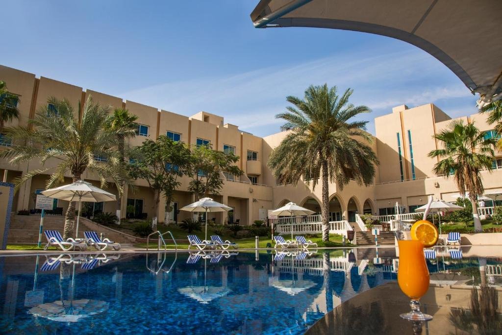 Абу-Даби: Metropolitan Al Mafraq Hotel