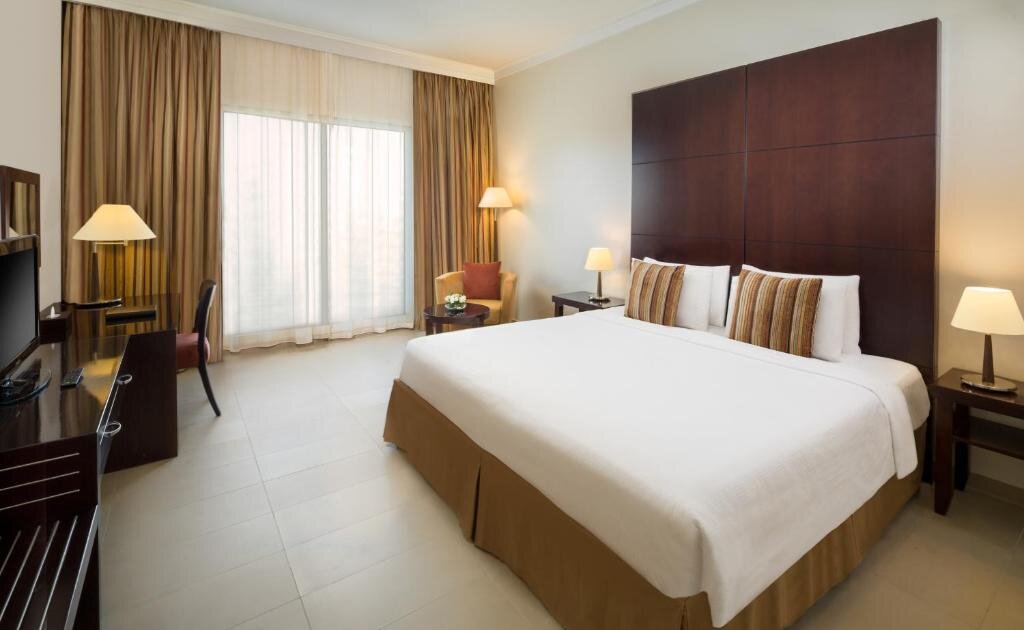 Абу-Даби: Metropolitan Al Mafraq Hotel