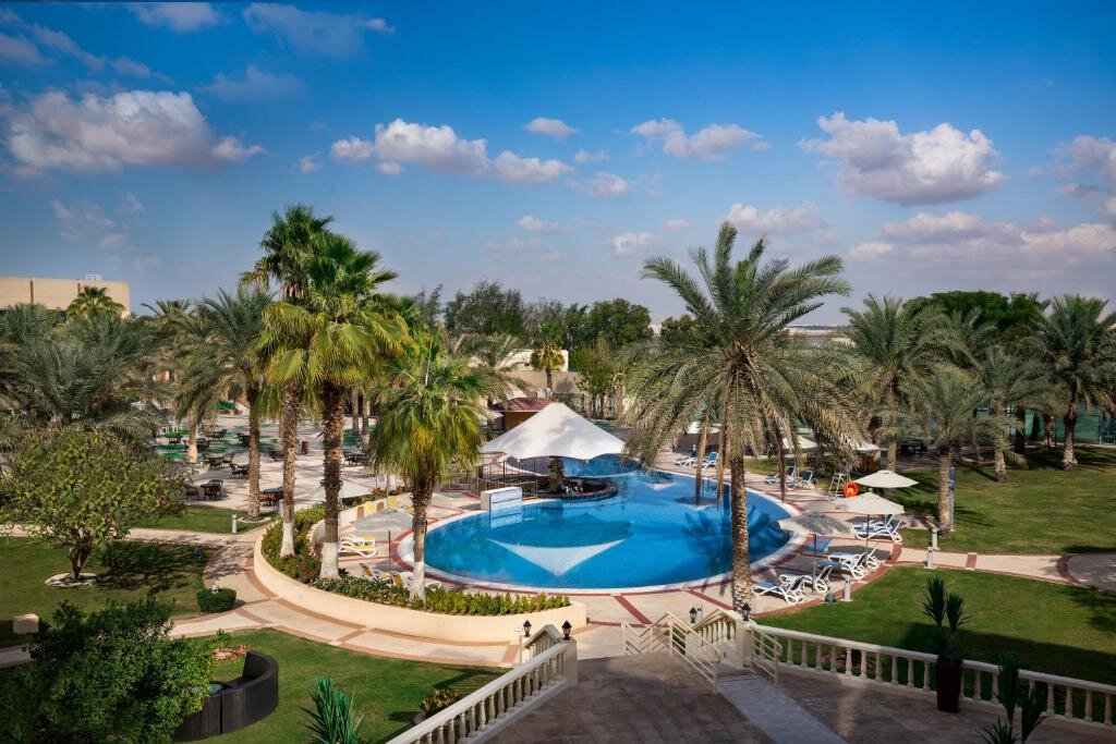 Абу-Даби: Metropolitan Al Mafraq Hotel