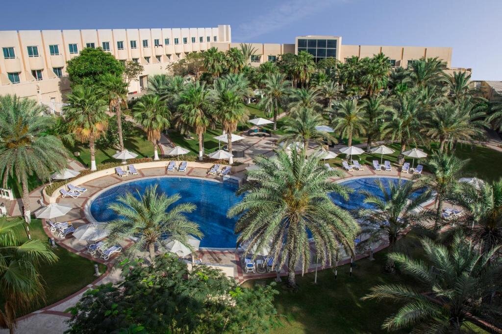 Абу-Даби: Metropolitan Al Mafraq Hotel