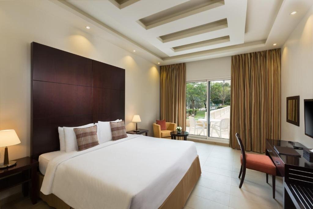 Абу-Даби: Metropolitan Al Mafraq Hotel